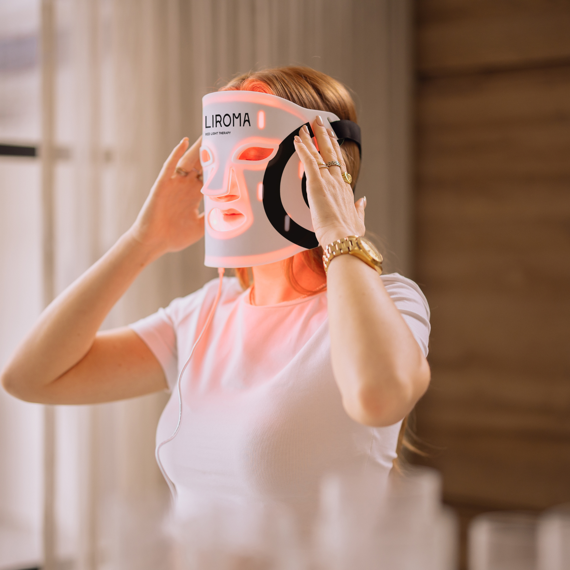 LIROMA® LED terapinė raudonos šviesos ir artimų infraraudonųjų spindulių veido, kaklo ir dekoltė zonos kaukė