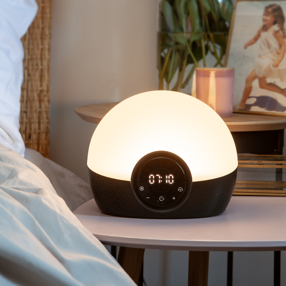 Bodyclock Glow 150 – šviesos žadintuvas su 10 garsų ir baltuoju triukšmu