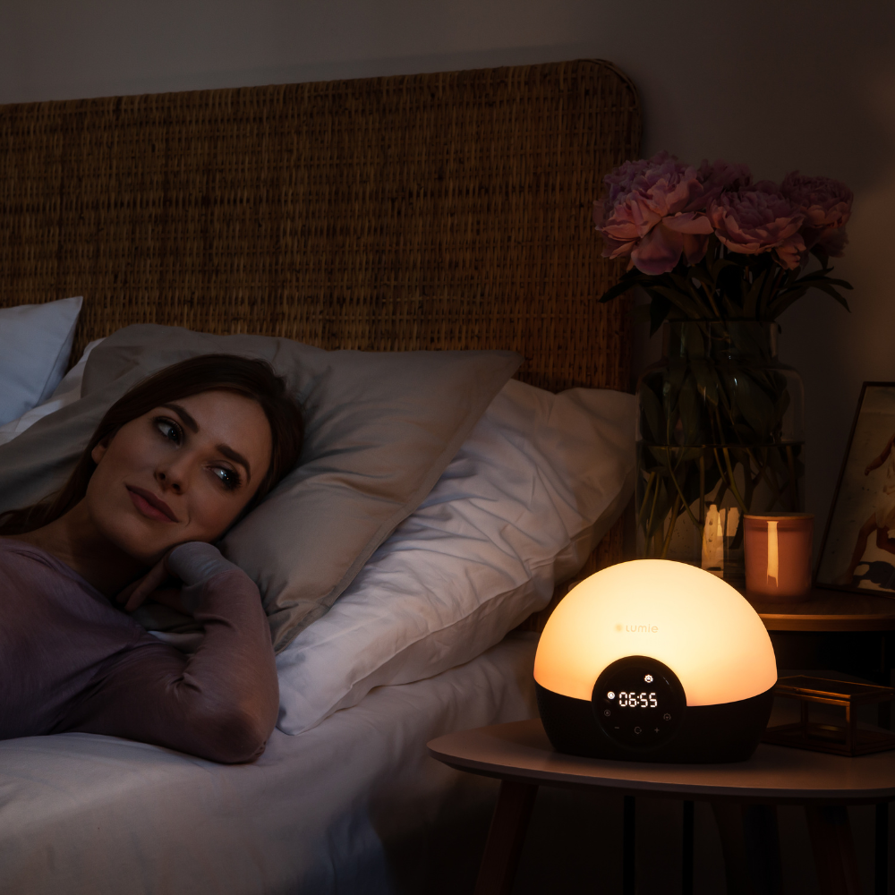 Bodyclock Glow 150 – šviesos žadintuvas su 10 garsų ir baltuoju triukšmu