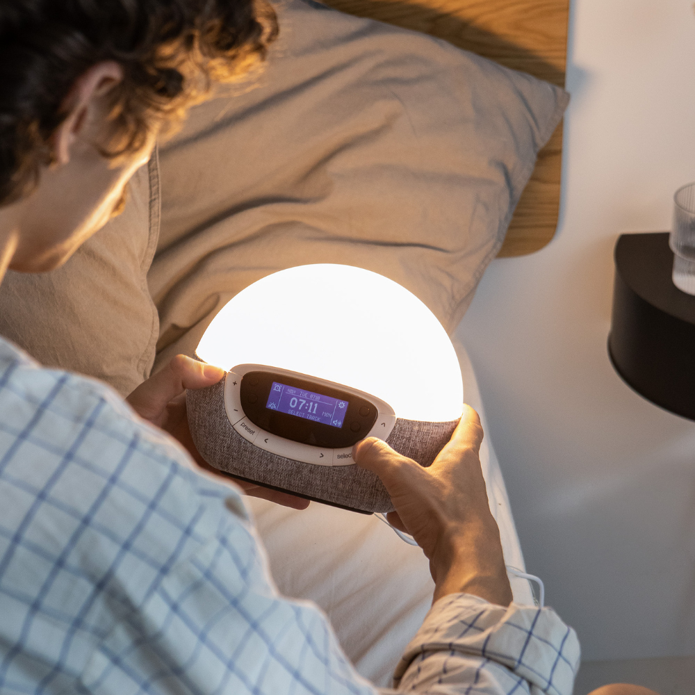 Bodyclock Shine 300 – šviesos žadintuvas su radiju, baltuoju triukšmu ir 15 garsų