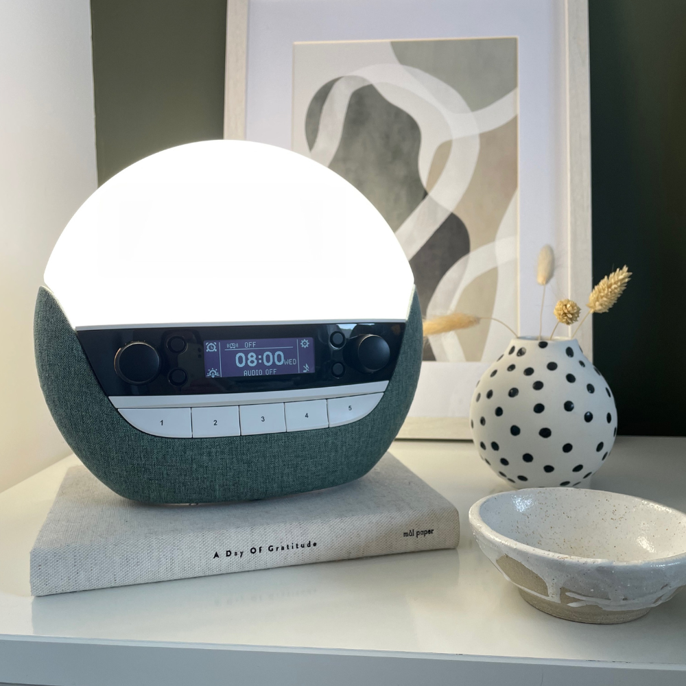 Bodyclock Luxe 750DAB – šviesos žadintuvas su baltuoju triukšmu, 20 garsų, "Bluetooth" jungtimi