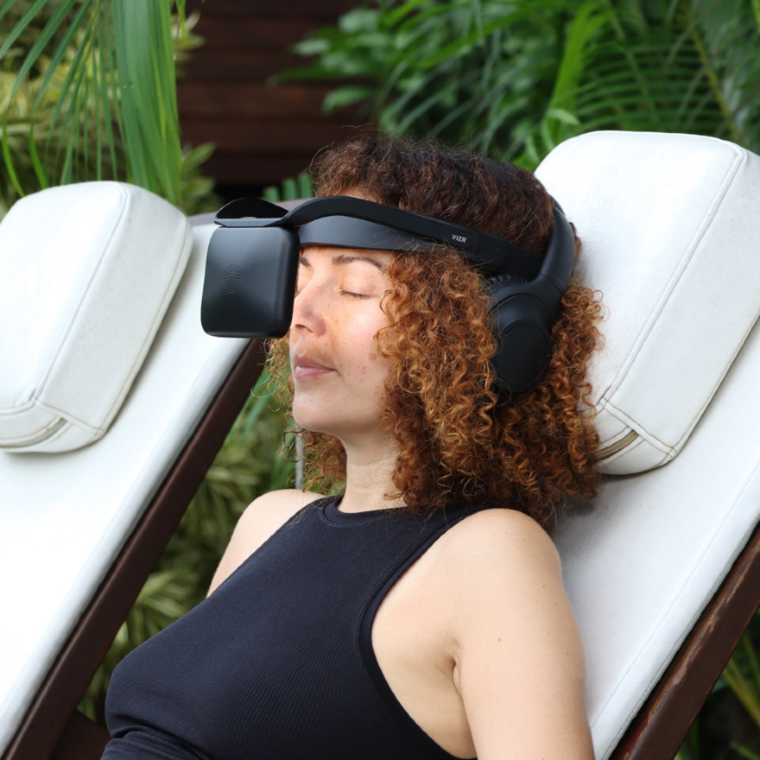 neuroVIZR® - šviesos ir garso įrenginys, kognityvinei ir emocinei sveikatai gerinti