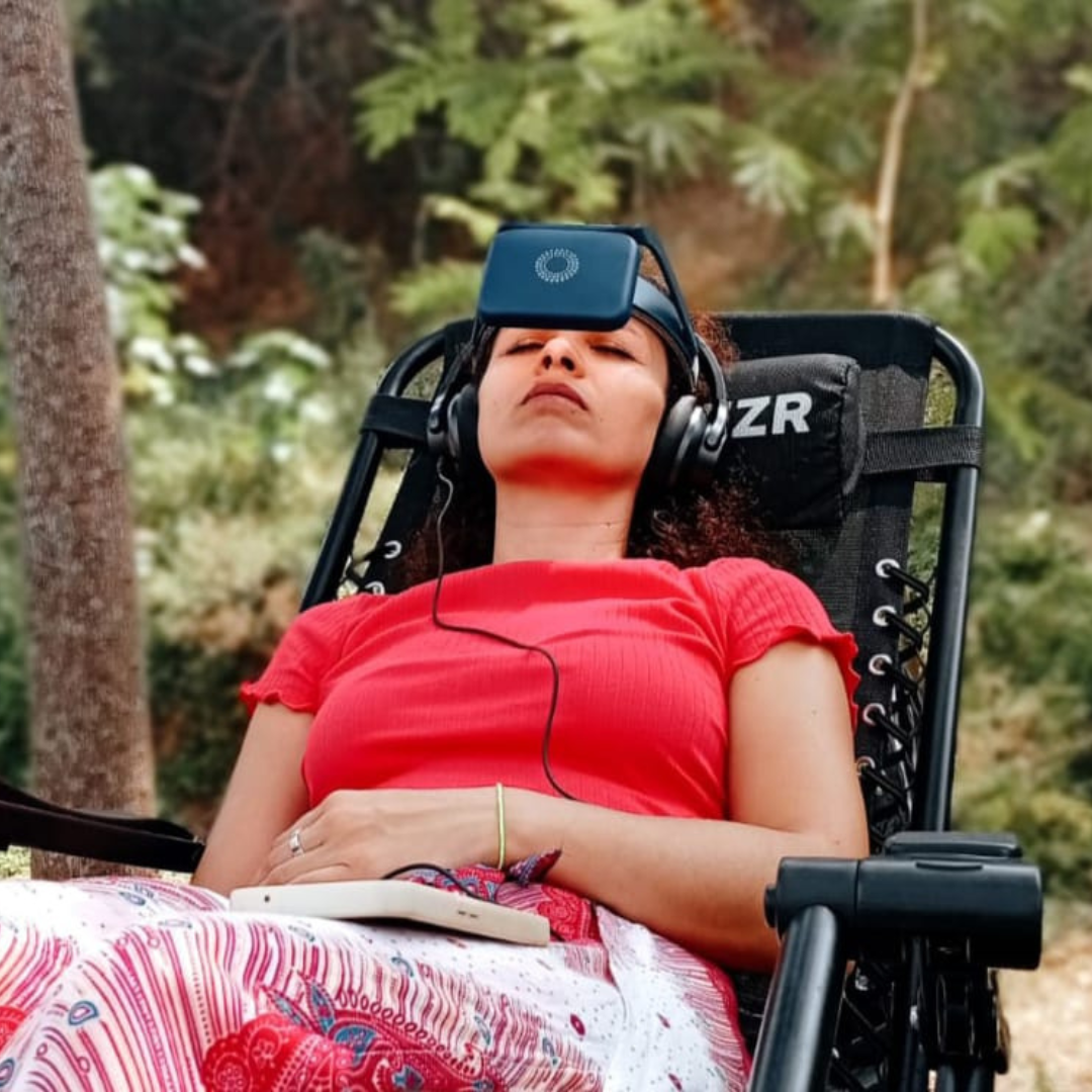 neuroVIZR® - šviesos ir garso įrenginys, kognityvinei ir emocinei sveikatai gerinti